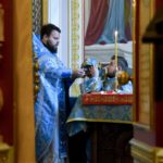 В праздник Покрова Пресвятой Богородицы, в кафедральном соборе святого благоверного князя Александра Невского г. Симферополя прошел малый престольный праздник в честь Покрова Пресвятой Богородицы.