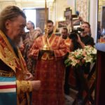 Высокопреосвященнейший Митрополит Симферопольский и Крымский Лазарь возглавил молебное пение Животворящему Кресту Господню в кафедральном Александро-Невском сборе г. Симферополя.