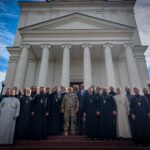 В рамках проведения сборов военных священников группировки "Днепр" в Александро-Невском кафедральном соборе был совершён молебен
