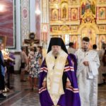 В канун Рождества честного славного Пророка, Предтечи и Крестителя Господня Иоанна епископ Нестор совершил всенощное бдение в кафедральном Александро-Невском соборе г. Симферополя.