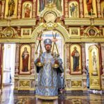 В ПРАЗДНИК РОЖДЕСТВА ПРЕСВЯТОЙ БОГОРОДИЦЫ НАСТОЯТЕЛЬ АЛЕКСАНДРО-НЕВСКОГО КАФЕДРАЛЬНОГО СОБОРА Г. СИМФЕРОПОЛЯ МИТРОПОЛИТ СИМФЕРОПОЛЬСКИЙ И КРЫМСКИЙ ЛАЗАРЬ ВОЗГЛАВИЛ ПРАЗДНИЧНУЮ БОЖЕСТВЕННУЮ ЛИТУРГИЮ.