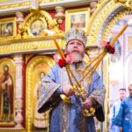 В  Неделю Крестопоклонную Митрополит Тихон возглавил Литургию в кафедральном Александро-Невского собора.
