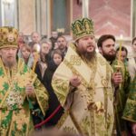 В канун праздника Входа Господня в Иерусалим Митрополит Симферопольский и Крымский Лазарь возглавил всенощное бдение в кафедральном Александро-Невском г. Симферополя.