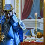 В праздник Покрова Пресвятой Богородицы, в кафедральном соборе святого благоверного князя Александра Невского г. Симферополя прошел малый престольный праздник в честь Покрова Пресвятой Богородицы.