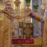 Божественная литургия в кафедральном Александро-Невском соборе г. Симферополя в Неделю 3-ю по Пятидесятнице.
