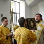 В ВОССТАНОВЛЕННОМ ХРАМЕ 4-Х СВЯТИТЕЛЕЙ МОСКОВСКИХ ПЕТРА, АЛЕКСИЯ, ИОНЫ И ФИЛИППА В ПРЕСТОЛЬНЫЙ ПРАЗДНИК ЕПИСКОП КАЛЛИНИК СОВЕРШИЛ ПЕРВУЮ БОЖЕСТВЕННУЮ ЛИТУРГИЮ.