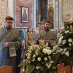 Утреня с чином Погребения Плащаницы Пресвятой Богородицы в кафедральном соборе святого благоверного князя Александра Невского г. Симферополя.