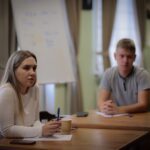 В воскресной школе Просветительского центра имени святителя Гурия Таврического прошло занятие в литературном клубе "Литература сквозь призму веры"