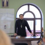 В Просветительском центре святителя Гурия Таврического при Александро-Невском кафедральном соборе прошли очередные занятия для учащихся библейско-богословских курсов