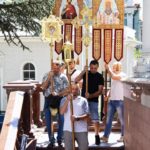 В праздник Происхождения Честных Древ Животворящего Креста Господня  епископ Нестор совершил малое освящение воды и освятил мед в кафедральном Александро-Невском соборе г. Симферополя.