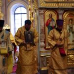 Литургия в Неделю 7-ю по Пятидесятнице, в день рождества святителя Николая, архиепископа Мир Ликийских в кафедральном Александро-Невском соборе