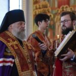 В канун праздника Воздвижения Честного и Животворящего Креста Господня епископ Ялтинский Нестор совершил всенощное бдение в кафедральном Александро-Невском соборе г. Симферополя.