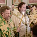 В канун праздника Входа Господня в Иерусалим Митрополит Симферопольский и Крымский Лазарь возглавил всенощное бдение в кафедральном Александро-Невском г. Симферополя.