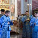 Преосвященный Нестор, епископ Ялтинский возглавил всенощное бдение в кафедральном соборе святого благоверного князя Александра Невского г. Симферополя  в канун праздника Рождества Пресвятой Владычицы нашей Богородицы и Приснодевы Марии.