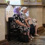 В ПРАЗДНИК ПРОИСХОЖДЕНИЯ ЧЕСТНЫХ ДРЕВ ЖИВОТВОРЯЩЕГО КРЕСТА ГОСПОДНЯ ЕПИСКОП БАХЧИСАРАЙСКИЙ КАЛЛИНИК ВОЗГЛАВИЛ ЛИТУРГИЮ В АЛЕКСАНДРО-НЕВСКОМ КАФЕДРАЛЬНОМ СОБОРЕ Г. СИМФЕРОПОЛЯ