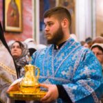 В  Неделю Крестопоклонную Митрополит Тихон возглавил Литургию в кафедральном Александро-Невского собора.