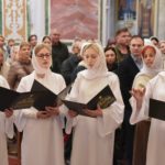 Литургия святителя Василия Великого в Великую субботу в кафедральном Александро-Невском соборе г. Симферополя.