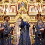 В канун праздника Успения Пресвятой Богородицы Преосвященный епископ Ялтинский Нестор совершил всенощное бдение в кафедральном Александро-Невском соборе г. Симферополя.