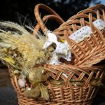 По благословению Митрополита Симферопольского и Крымского Лазаря проведена благотворительная ярмарка «В ожидании Пасхи».