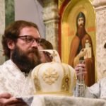 В Рождественскую ночь Митрополит Тихон возглавил праздничную Божественную литургию в кафедральном Александро-Невском соборе.
