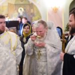 Богослужение в нижнем храме (во имя святителя Гурия, Архиепископа Таврического) в Крещенский сочельник.