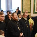 В кафедральном соборе святого благоверного князя Александра Невского г. Симферополя была доставлена копия Животворящего Креста Господня из Годеново.