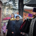 25 февраля 2026 года в 40-й день по преставлению митрополита Лазаря духовенство Александро-Невского кафедрального собора г. Симферополя совершило заупокойную литию перед местом захоронения архипастыря
