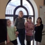 В студии изобразительного и декоративно-прикладного искусства  при Просветительском центре имени св. Гурия Таврического прошло занятие по изготовлению пасхальных яиц.
