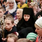 В праздник Входа Господня в Иерусалим  епископ Бахчисарайский Каллиник совершил праздничную Божественную литургию в кафедральном Александро-Невском соборе г. Симферополя.