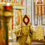Богослужение  в канун Недели 29-й по Пятидесятнице в кафедральном Александро-Невском соборе.