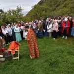 В Светлый Понедельник состоялась традиционная поездка на г. Аю-Даг для совершения Божественной литургии на месте древнего храма