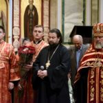 Митрополит Симферопольский и Крымский Лазарь совершил Пасхальную вечерню вторника Светлой седмицы в кафедральном Александро-Невском соборе г. Симферополя.