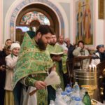 Водосвятный молебен в Крестильном храме в честь иконы Божией Матери " Живоносный Источник" кафедрального Свято-Александро-Невского собора .