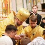 Преосвященный Евфимий, епископ Луховицкий возглавил Литургию в Неделю 16-ю по Пятидесятниц  в кафедральном Свято-Александро-Невском соборе г. Симферополя.