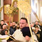 В Рождественскую ночь Митрополит Тихон возглавил праздничную Божественную литургию в кафедральном Александро-Невском соборе.