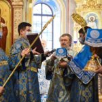 В ПРАЗДНИК ВВЕДЕНИЯ ВО ХРАМ ПРЕСВЯТОЙ БОГОРОДИЦЫ МИТРОПОЛИТ СИМФЕРОПОЛЬСКИЙ И КРЫМСКИЙ ЛАЗАРЬ ВОЗГЛАВИЛ ПРАЗДНИЧНУЮ ЛИТУРГИЮ В КАФЕДРАЛЬНОМ АЛЕКСАНДРО-НЕВСКОМ СОБОРЕ Г. СИМФЕРОПОЛЯ.