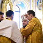 В ПРАЗДНИК СОБОРА АРХИСТРАТИГА МИХАИЛА И ПРОЧИХ НЕБЕСНЫХ СИЛ БЕСПЛОТНЫХ ПРЕОСВЯЩЕННЕЙШИЙ КАЛЛИНИК, ЕПИСКОП БАХЧИСАРАЙСКИЙ ВОЗГЛАВИЛ БОГОСЛУЖЕНИЕ В АЛЕКСАНДРО-НЕВСКОМ КАФЕДРАЛЬНОМ СОБОРЕ Г. СИМФЕРОПОЛЯ
