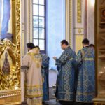 В НЕДЕЛЮ 24-Ю ПО ПЯТИДЕСЯТНИЦЕ ЕПИСКОП БАХЧИСАРАЙСКИЙ КАЛЛИНИК СОВЕРШИЛ БОЖЕСТВЕННУЮ ЛИТУРГИЮ В КАФЕДРАЛЬНОМ СОБОРЕ СВЯТОГО БЛАГОВЕРНОГО КНЯЗЯ АЛЕКСАНДРА НЕВСКОГО Г. СИМФЕРОПОЛЯ.