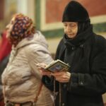 Богослужение в день Радоницы в Александро-Невском кафедральном соборе
