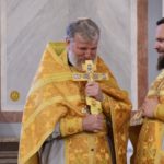 В Неделю 5-ю по Пятидесятнице, праздник Тихвинской иконы Божией Матери епископ Каллиник совершил Божественную литургию в кафедральном Александро-Невском соборе г.Симферополя.
