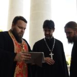 Председатель комиссии по церковному искусству, архитектуре и реставрации при епархиальном совете г. Москвы посетил кафедральный Александро-Невский собор г. Симферополя.