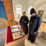 Настоятель Александро-Невского кафедрального собора посетил Петро-Павловский собор г. Симферополя
