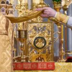 Литургия в Неделю 28-ю по Пятидесятнице, день памяти великомученицы Варвары в кафедральном Александро-Невском соборе.