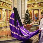 В КАНУН ПРАЗДНИКА РОЖДЕСТВА ХРИСТОВА МИТРОПОЛИТ ЛАЗАРЬ ВОЗГЛАВИЛ ВСЕНОЩНОЕ БДЕНИЕ В СВЯТО-АЛЕКСАНДРО-НЕВСКОМ КАФЕДРАЛЬНОМ СОБОРЕ Г. СИМФЕРОПОЛЯ.
