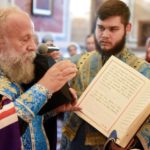 Преосвященный Нестор, епископ Ялтинский возглавил всенощное бдение в кафедральном соборе святого благоверного князя Александра Невского г. Симферополя  в канун праздника Рождества Пресвятой Владычицы нашей Богородицы и Приснодевы Марии.
