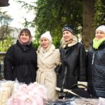 На территории кафедрального Свято-Александро- Невского собора прошла благотворительная ярмарка посвящённая дню памяти святителя Николая Чудотворца.