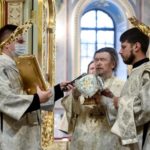 В ПРАЗДНИК ПРЕОБРАЖЕНИЯ ГОСПОДНЯ МИТРОПОЛИТ СИМФЕРОПОЛЬСКИЙ И КРЫМСКИЙ ЛАЗАРЬ ВОЗГЛАВИЛ ПРАЗДНИЧНУЮ ЛИТУРГИЮ В КАФЕДРАЛЬНОМ АЛЕКСАНДРО-НЕВСКОМ СОБОРЕ Г. СИМФЕРОПОЛЯ.