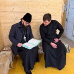 Настоятель Александро-Невского кафедрального собора иеромонах Андрей (Коротков) посетил храм Лазаря Муромского г. Симферополя