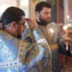 Утреня с чином Погребения Плащаницы Пресвятой Богородицы в кафедральном соборе святого благоверного князя Александра Невского г. Симферополя.