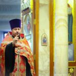 Богослужения в нижнем храме Александро-Невского кафедрального собора в день отдания праздника Пасхи